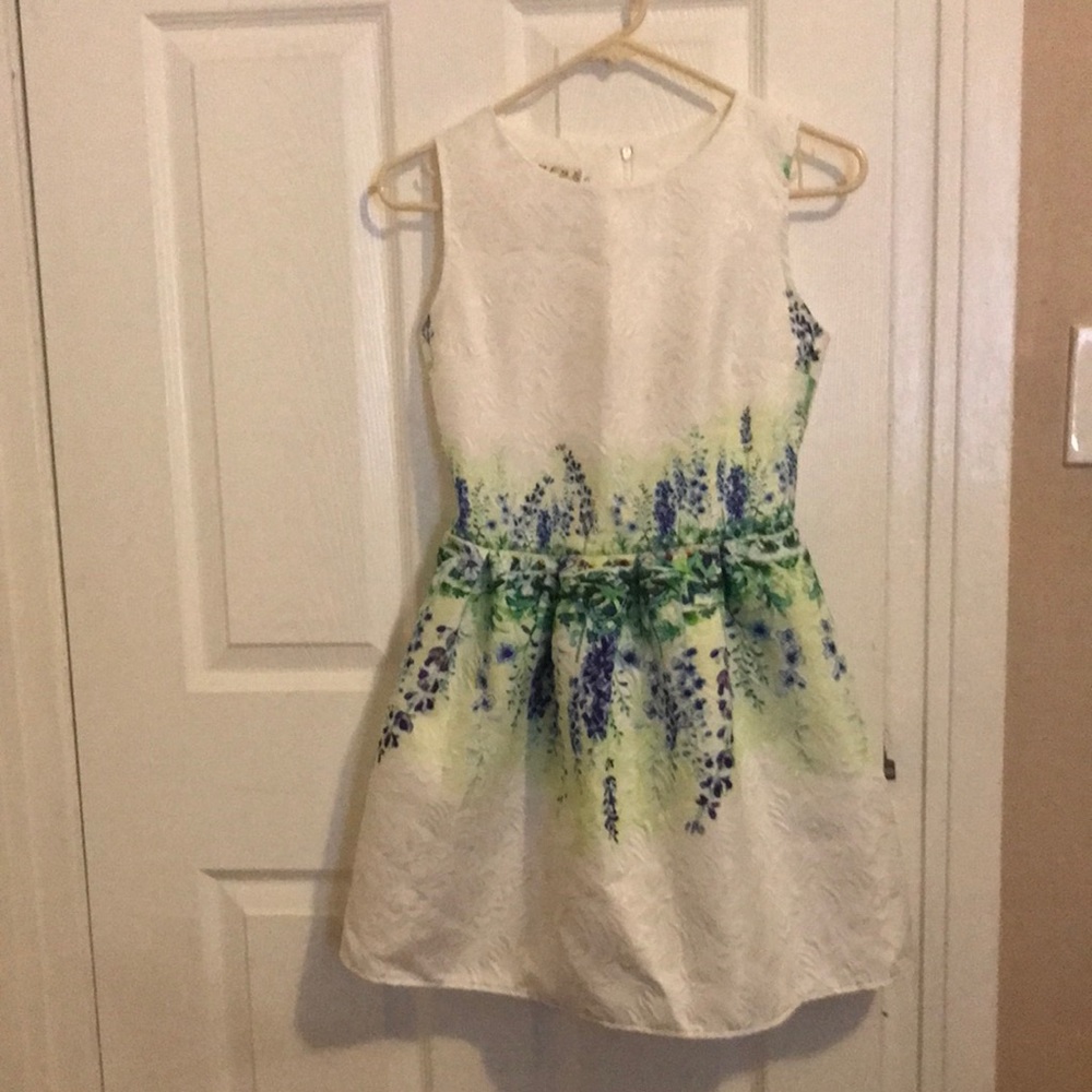 Elegant White dress with floral design